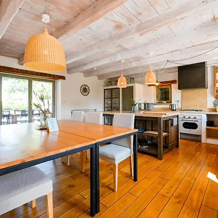 Villa Stone *