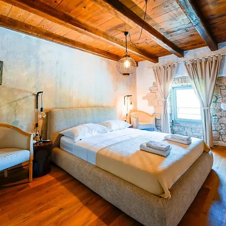 Villa Stone